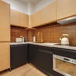 Beaufitul Apmt - Ac -2br-6p- Notre Dame 公寓 *