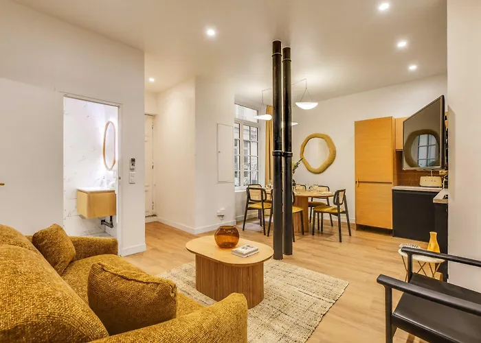 Beaufitul Apmt - Ac -2br-6p- Notre Dame